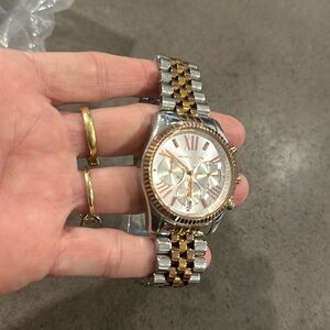 Tri tone Michael Kors, needs battery, has extra links